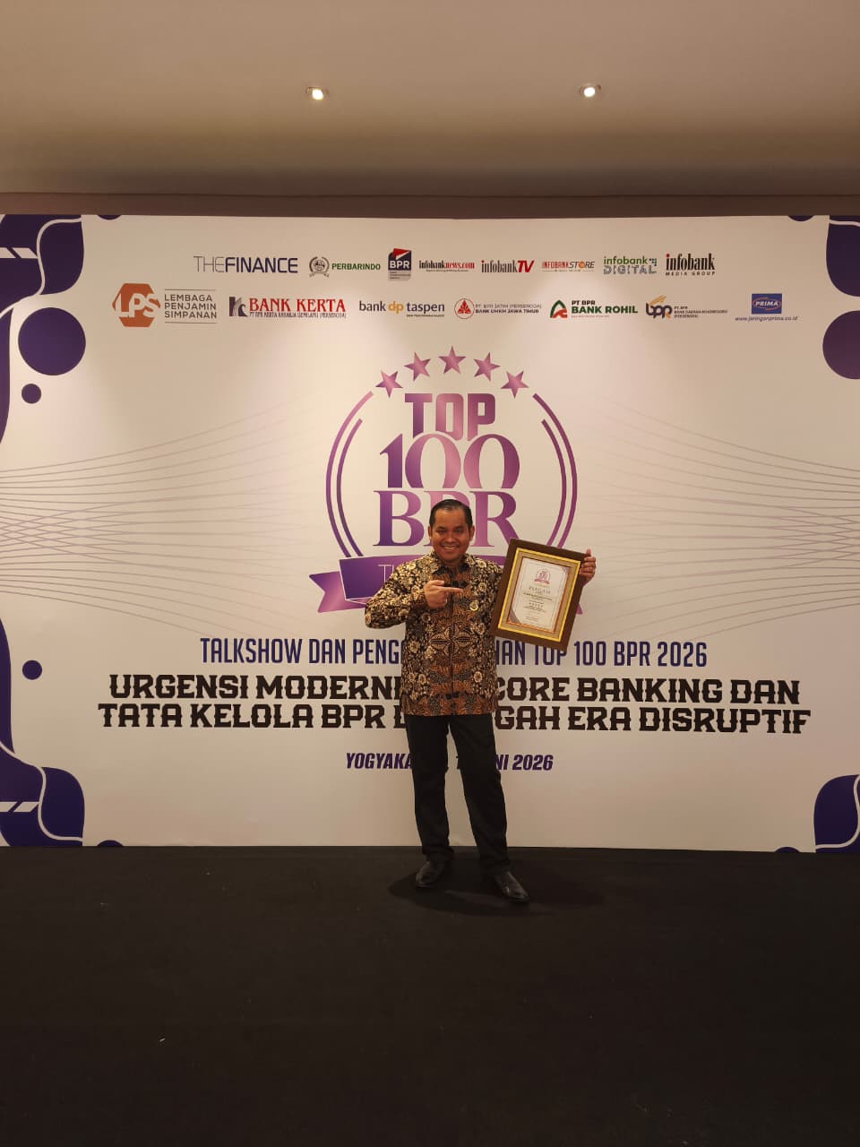 Bank Sembada Masuk Dalam Jajaran Elit 100 BPR Terbaik